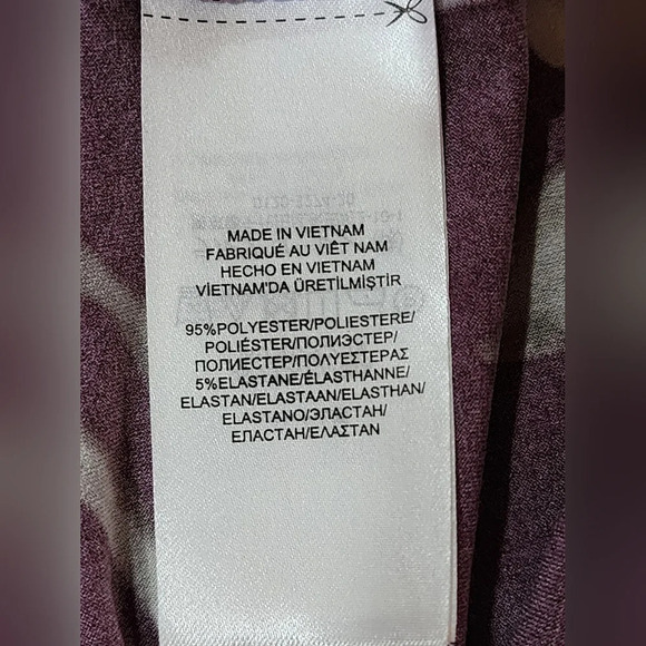 Lauren Ralph Lauren elegant and flattering burgundy floral dress Size 6 - Picture 9 of 9